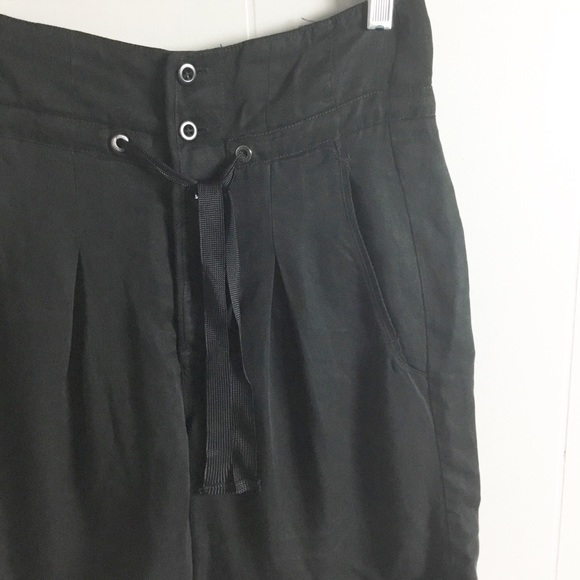 Ralph Lauren RLX Women's Black Shorts Size 2 High - Picture 2 of 4